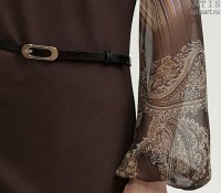 Платье коричневое с шифоновыми рукавами и шифоновым воротником